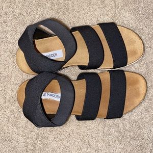 Steve Madden sandal in black